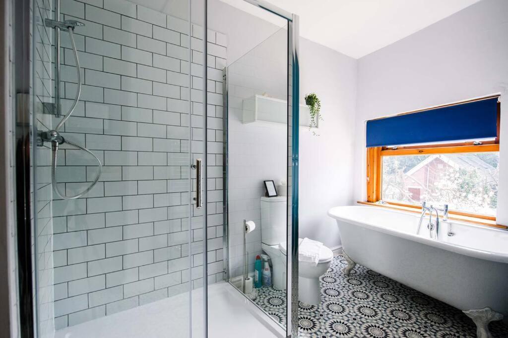 Gorgeous Victorian House Sleeps 6 In Cardiffヴィラ エクステリア 写真
