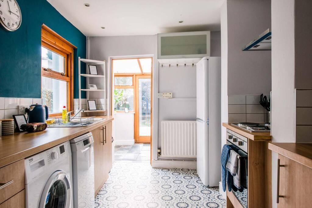 Gorgeous Victorian House Sleeps 6 In Cardiffヴィラ エクステリア 写真